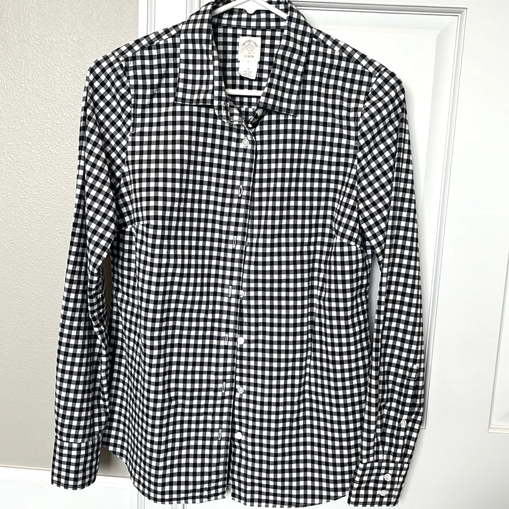 JCrew Woman’s button up shirt. Size 2